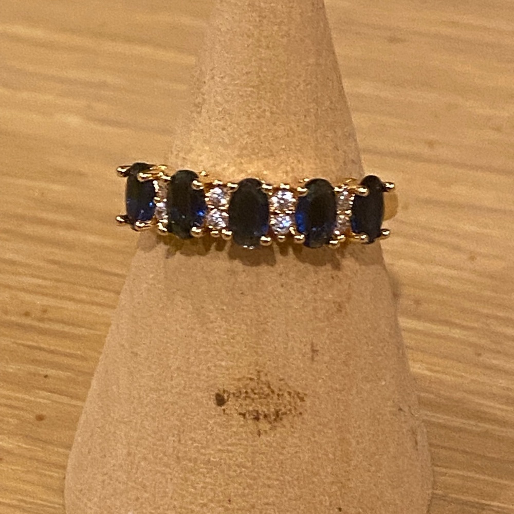 Elegant Gold finish and black sapphire Stone Ring